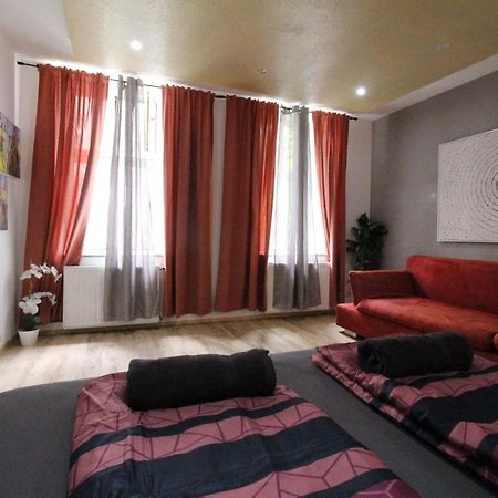 Private Triple Bedroom Rf1 Wien Eksteriør bilde