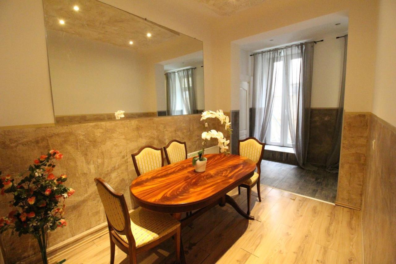 Private Triple Bedroom Rf1 Wien Eksteriør bilde